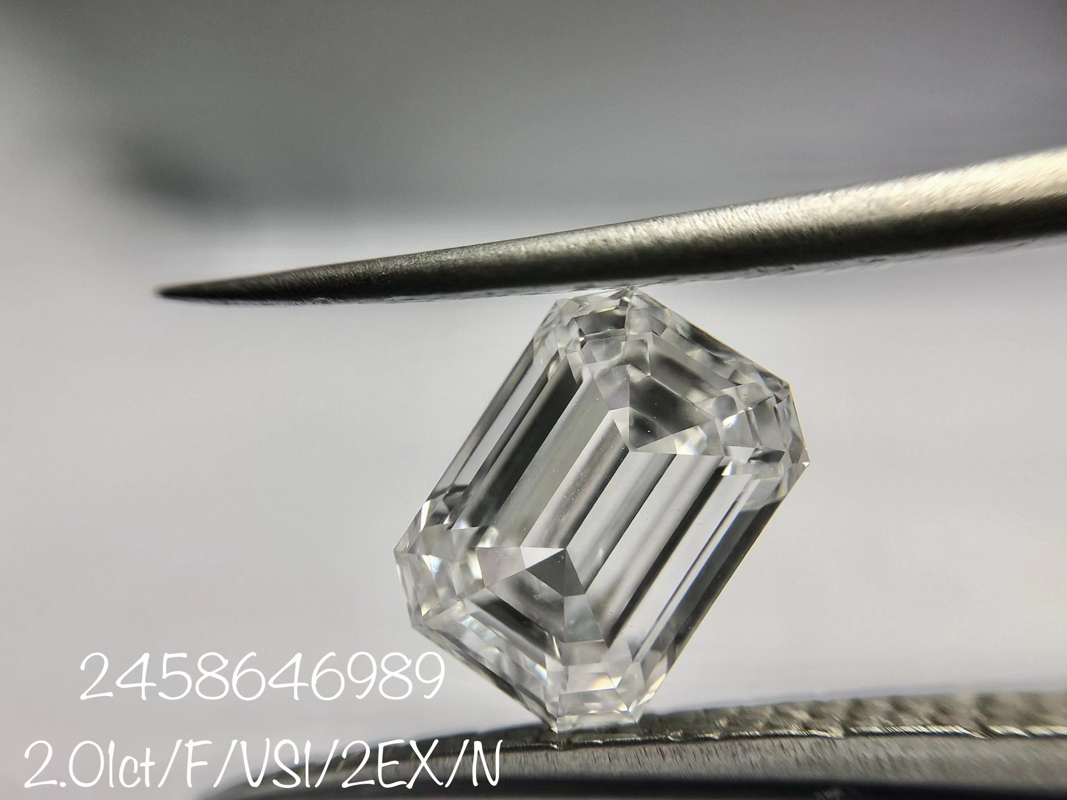 GIA-2458646989
